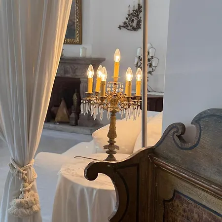 Bed and Breakfast White